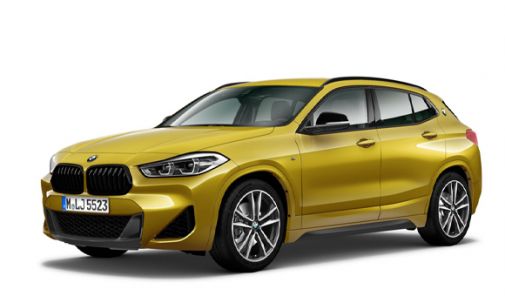 goldener BMW x2 vor weißem Hintergrund - Seitenansicht