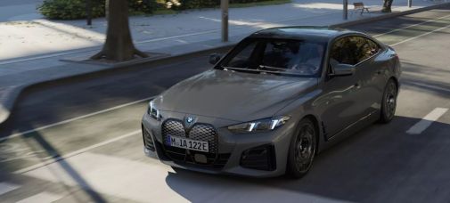 fahrender BMW i4