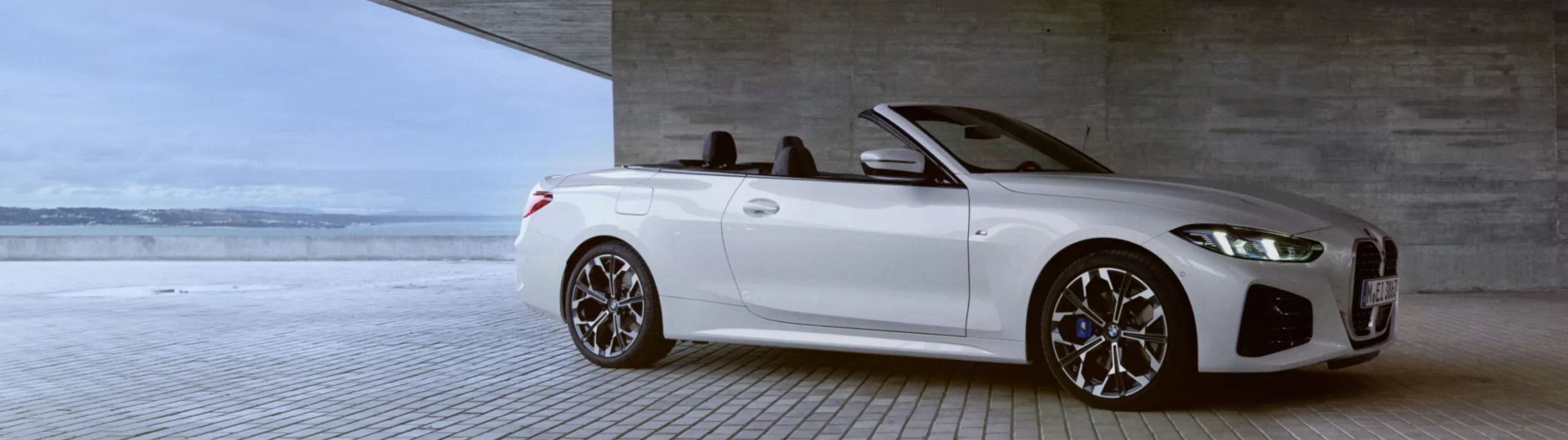 weißes BMW 4er Cabrio